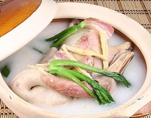上海扁尖老鸭汤的家常做法 扁尖老鸭汤怎么做好吃