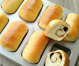 肉桂葡萄干小面包的家常做法