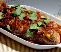 【红烧鲈鱼的做法】红烧鲈鱼的营养价值-红烧鲈鱼的注意事项