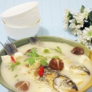 【鲫鱼炖豆腐】鲫鱼炖豆腐的家常做法-鲫鱼炖豆腐的营养价值