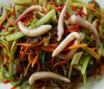 【鱿鱼炒芹菜的做法】鱿鱼炒芹菜的烹饪技巧-鱿鱼炒芹菜的营养价值