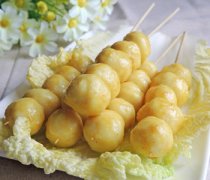 【青椒炒鱼丸】青椒炒鱼丸的做法-自制鱼丸的做法