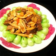 【青椒炒鸡腿菇】炒鸡腿菇的做法-清炒鸡腿菇的做法