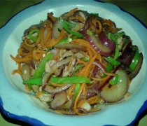【洋葱胡萝卜炒肉】洋葱胡萝卜炒肉的做法-洋葱胡萝卜炒肉的营养价值