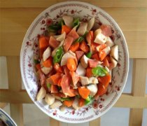 【清炒胡萝卜杏鲍菇】肉片胡萝卜杏鲍菇的做法-清炒胡萝卜杏鲍菇的食