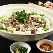 【排骨白萝卜汤的功效】排骨白萝卜汤的营养价值-排骨白萝卜汤的做法