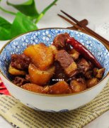 【五花肉炖白萝卜】五花肉怎么做好吃-五花肉怎样挑选