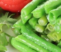 【凉拌豇豆角的做法】凉拌豇豆角的烹饪技巧-凉拌豇豆角的适宜人群