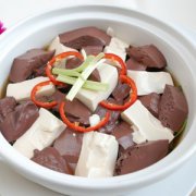 【猪血煮豆腐】猪血煮豆腐的做法-猪血煮豆腐的营养价值