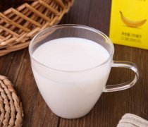 【香蕉牛奶怎么做】香蕉牛奶的功效-香蕉牛奶的禁忌