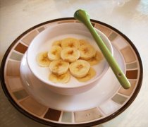 【香蕉牛奶汁的做法】香蕉牛奶汁的功效-香蕉牛奶汁宝宝能喝吗